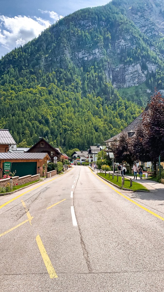 Mormont_i's tweet photo. Hallstatt 🇦🇹 https://t.co/8toqtJD7IG