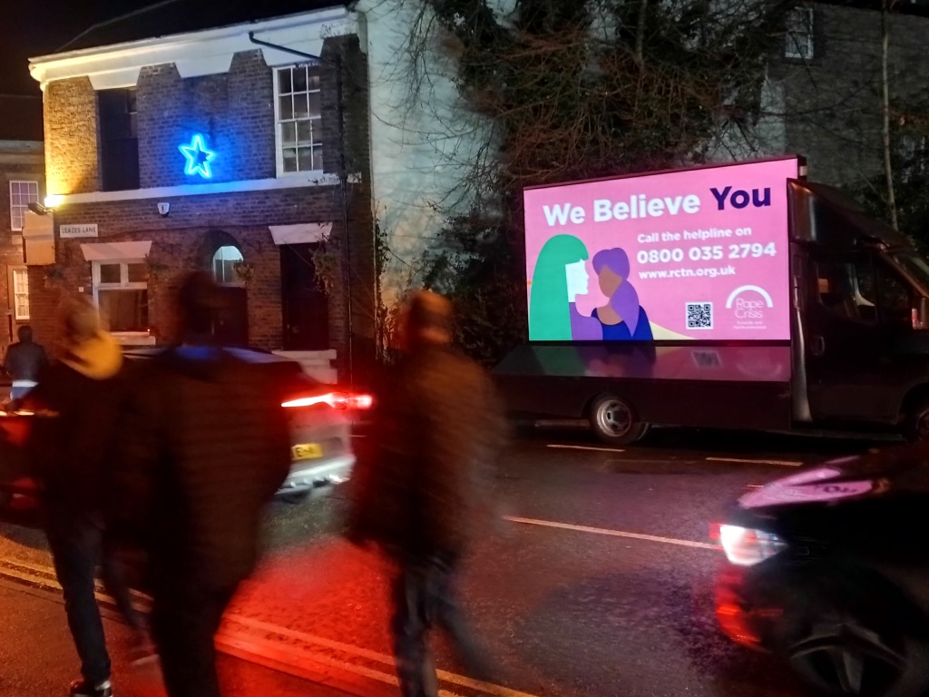 AdsDirectLtd's tweet image. #whatareweupto Don't miss the chance to place your message on our unmissable #digivan for the forthcoming @NUFC vrs @Everton @premierleague match ⚽️Thousands of #fans #shoppers #commuters will read 👀your #advert email us for further details here- matchdays@adsdirect.org.uk
