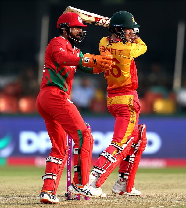 Halfway through the run chase! ⏳  Zimbabwe are 70/2