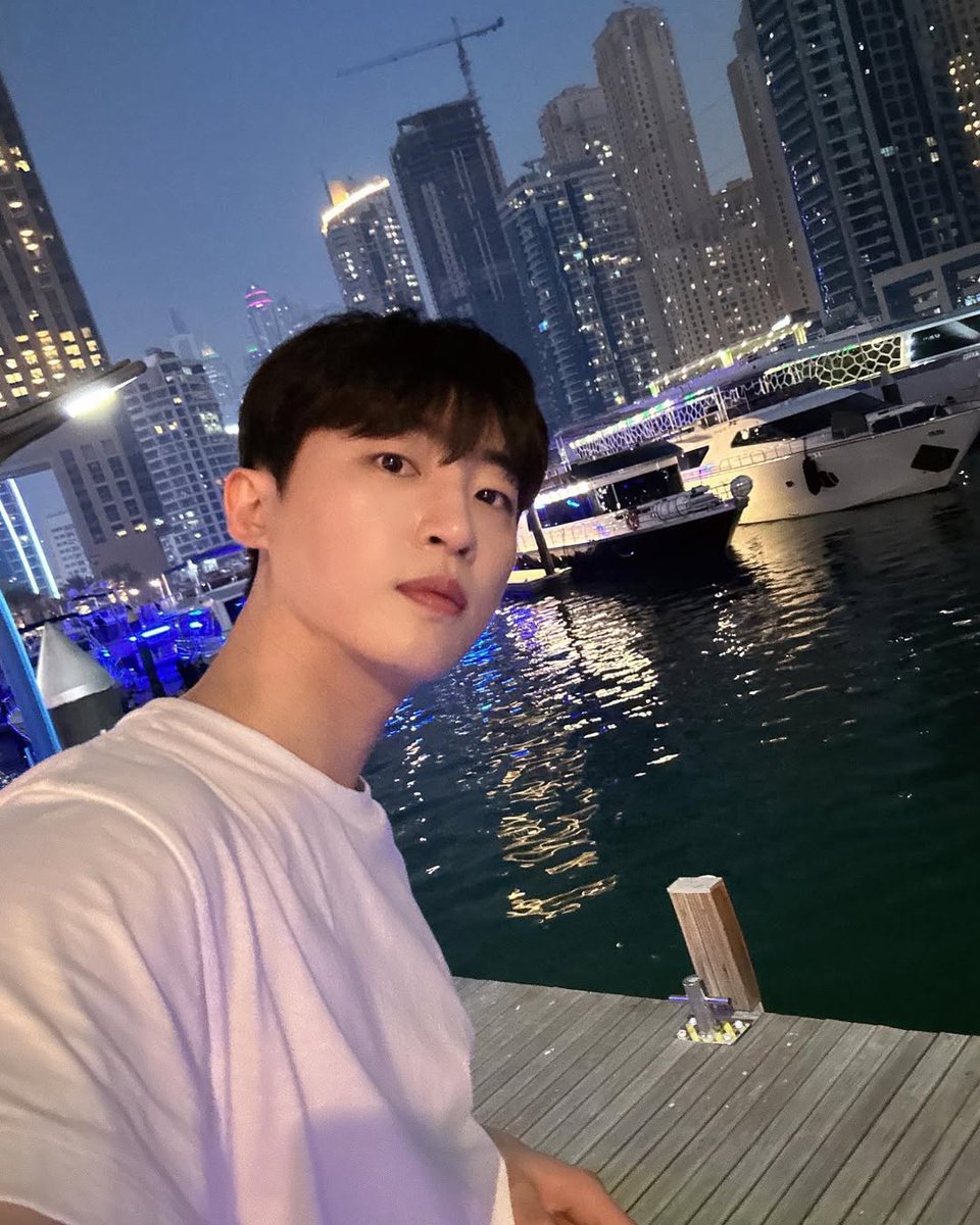 UpdateKBoys's tweet photo. Feliz aniversário para o R.Tee, que hoje completa 36 anos! 🎉

#FELIZRTEEDAY
#RTEE #알티 https://t.co/E92OU2eGhf