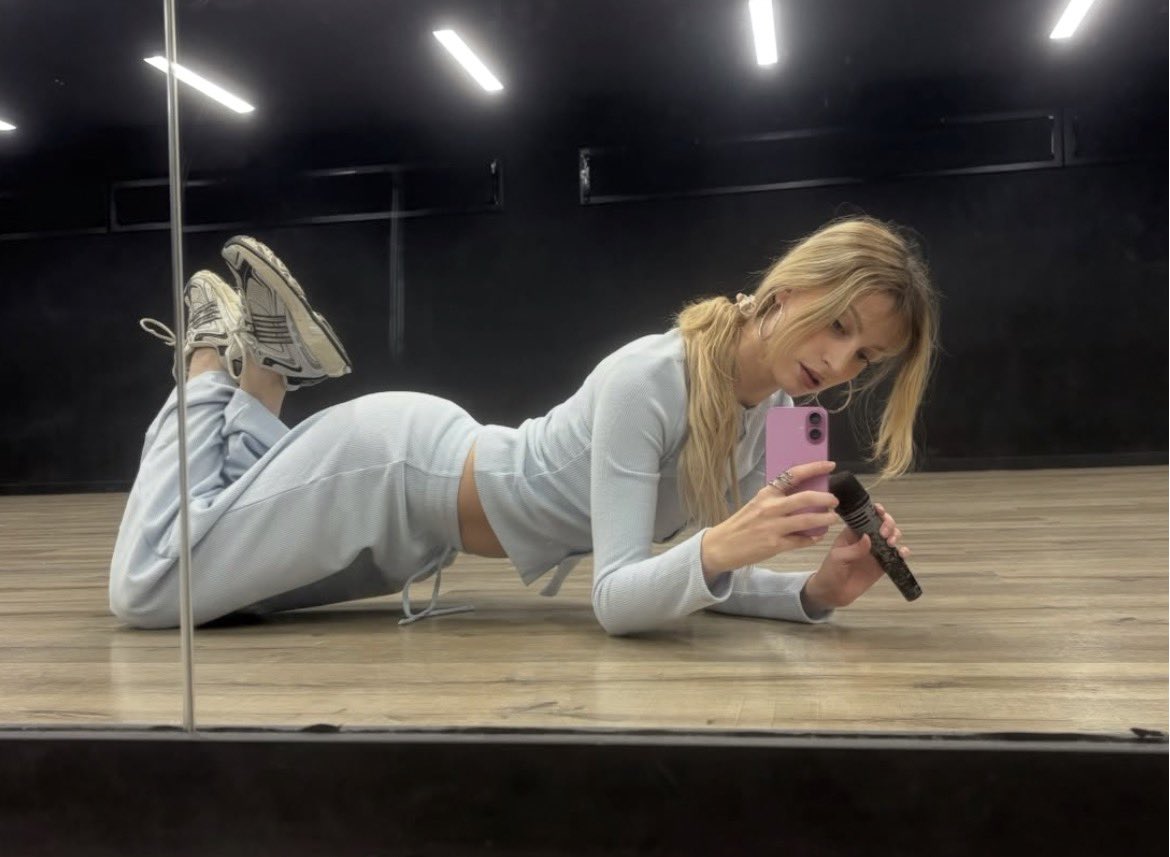 Julieta Spain tweet media