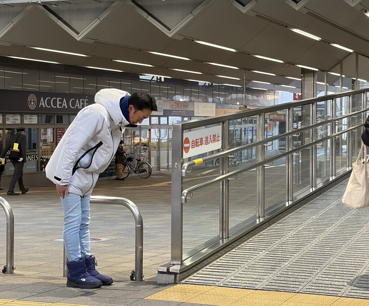 【皆さまへ感謝御礼】
この度の総選挙において、58,410票の得票を頂戴し、僅か713票差でしたが、小選挙区で勝利させていただくことができました。
本当にありがとうございました🙇🏻。
皆さまのご支援のお陰様です🙇🏻。