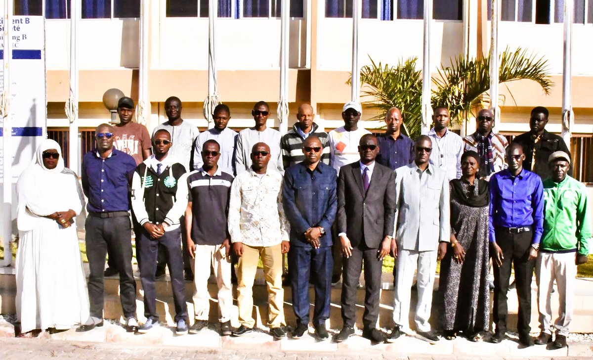 meteosenegal's tweet photo. Qualité des données météorologiques et respect des standards internationaux : L’ANACIM poursuit le renforcement de capacités des observateurs météorologiques
https://t.co/YMEqs4RbA0
#meteosenegal
#wmo
#eamac https://t.co/0FjUv5WqCo