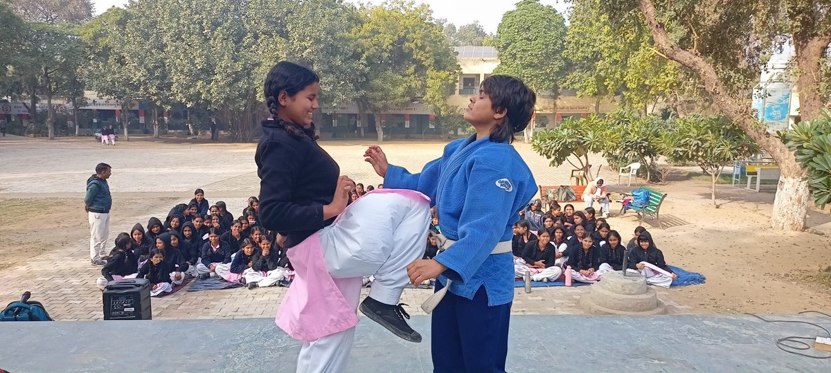 For many adolescent girls, safety is something they think about every day, often quietly.

Under OakNorth Project Give Her A Voice, 145 girls at Govt. Girls Sr. Sec. School, Badshahpur participated in a self-defense training focused on awareness, confidence, and practical skills