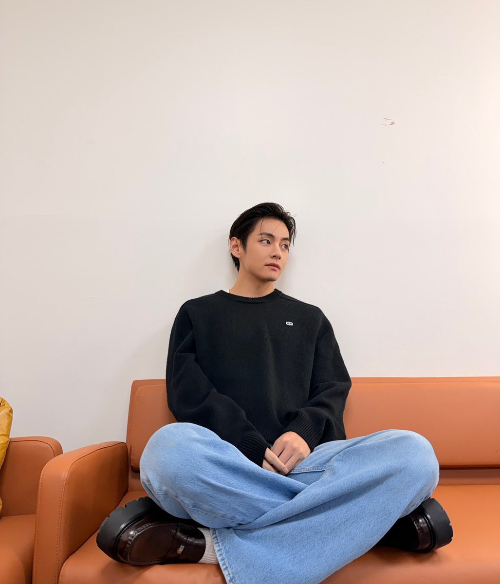 taehygung's tweet photo. January has been such a full month but in the best way. Enjoying all the little things from practicing and preparing for the comeback to catching up with family and spending time with the members. https://t.co/ACxy775jWy