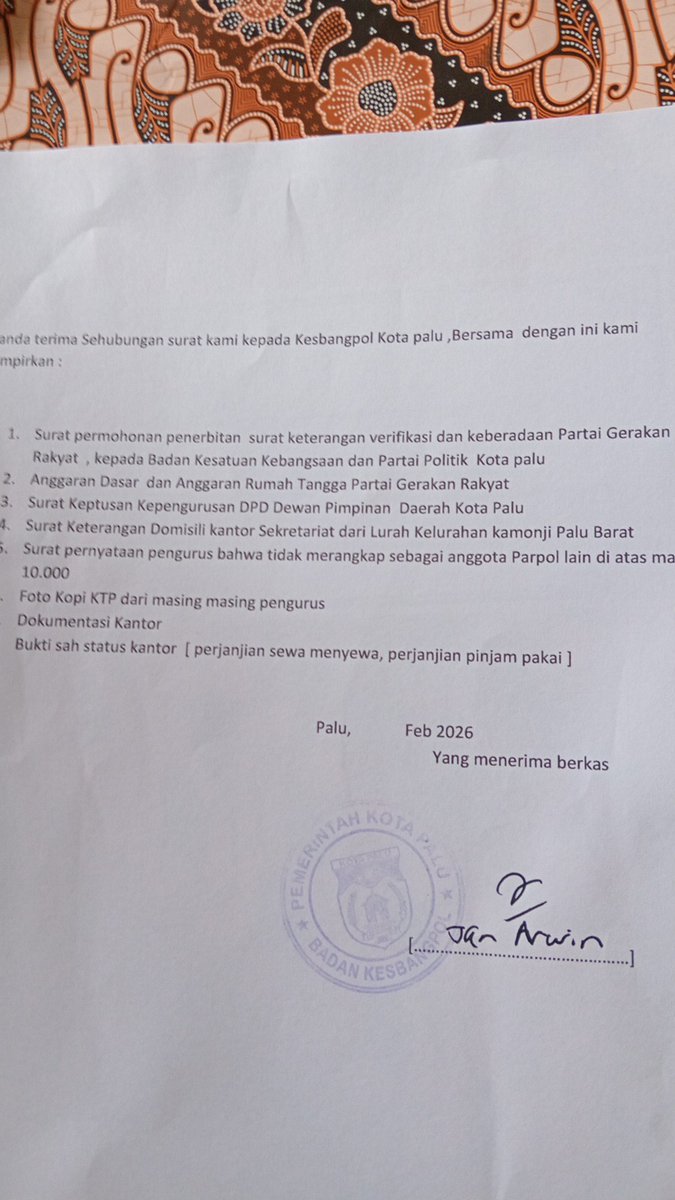 imam_basuki68's tweet photo. Kita daftar gaaess DPD Gerakan Rakyat kota Palu ke kesbangpol, verifikasi n keberadaan Partai politik https://t.co/SOeqEbeCr6