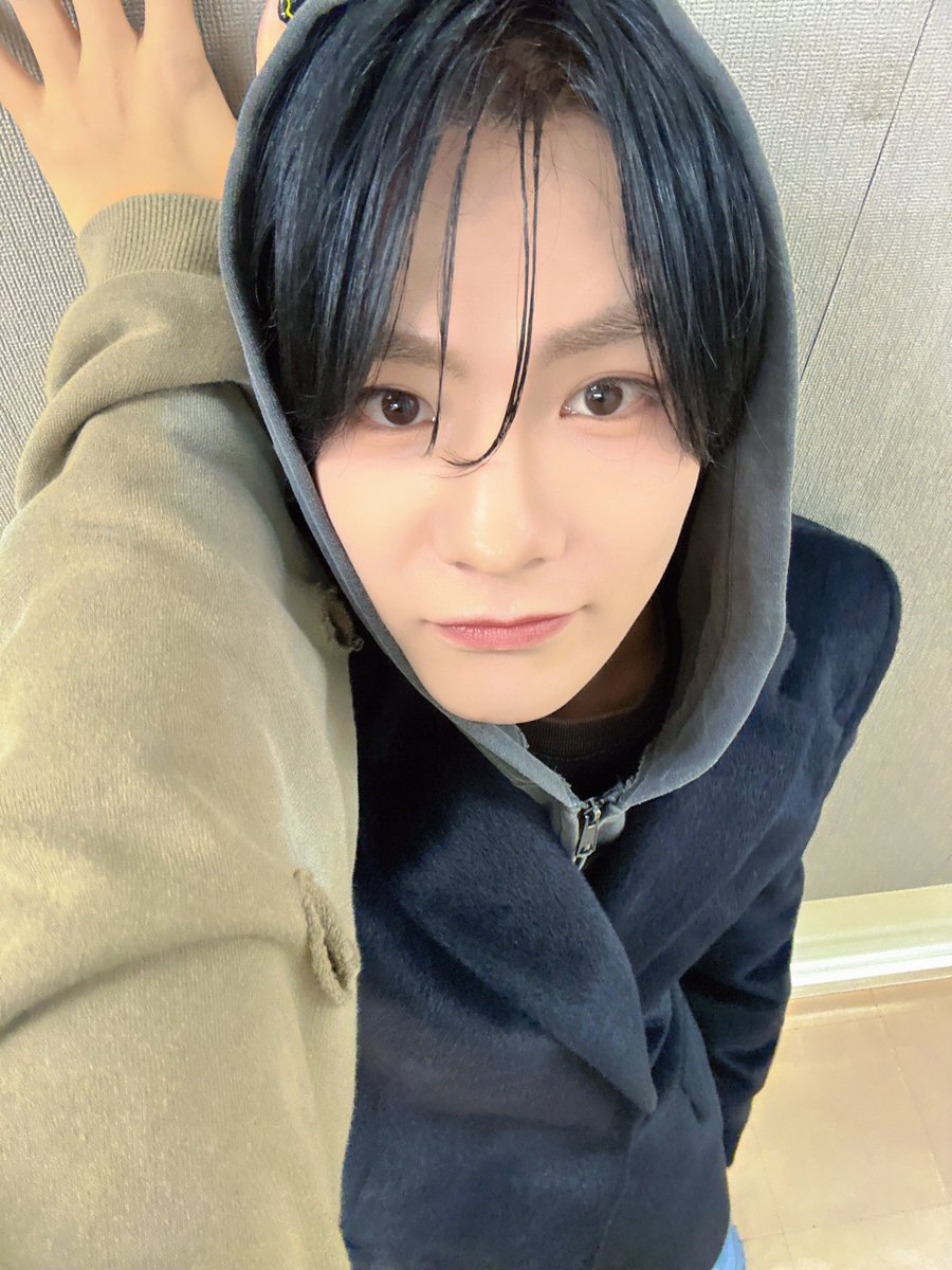 official_DXTEEN's tweet photo. [#谷口太一]
壁ドンきゅんきゅんした

#DXTEEN #TANIGUCHITAICHI https://t.co/RISWjfLugl