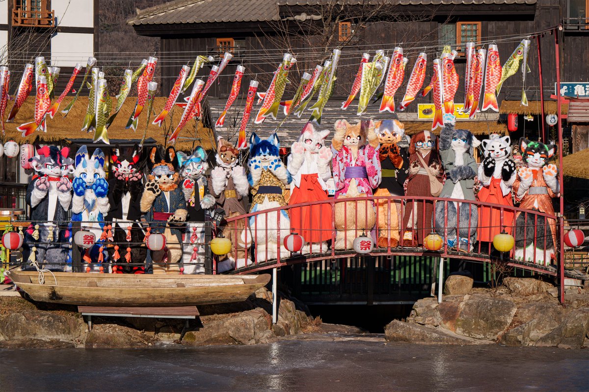 [겨울 속 일본 촬영회 단체샷]
동두천 작은 일본 마을에서 따끈한 추억 남겼습니다.

오랫만에 찾아간 니지모리 스튜디오에서 
멋진 사진, 좋은 경험 그리고 행복한 기억 한가득 담으셨기를 바래요!

모두 함께해주셔서 감사드립니다😉

Date. 2026.02.08