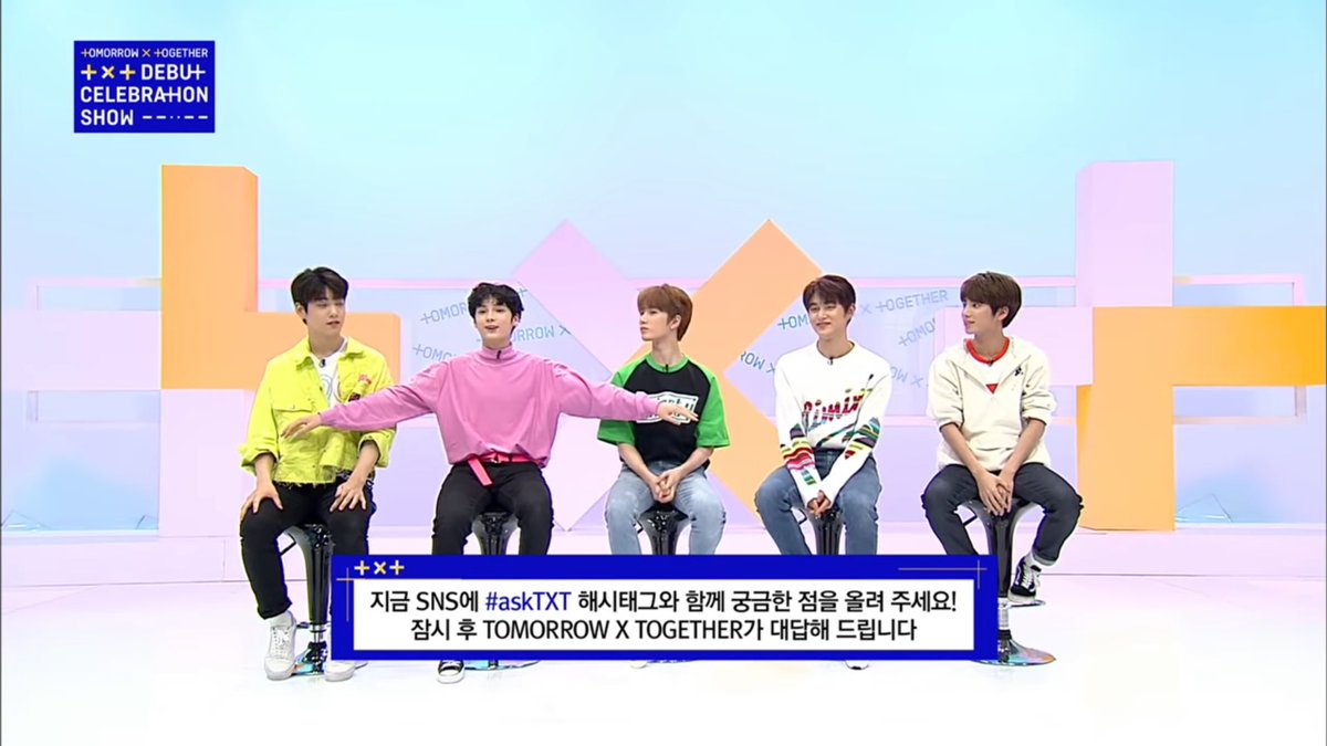 L0VELYBEOMIE's tweet image. when txt said “txt 2.0” this year they must’ve also meant txt redebut 😭