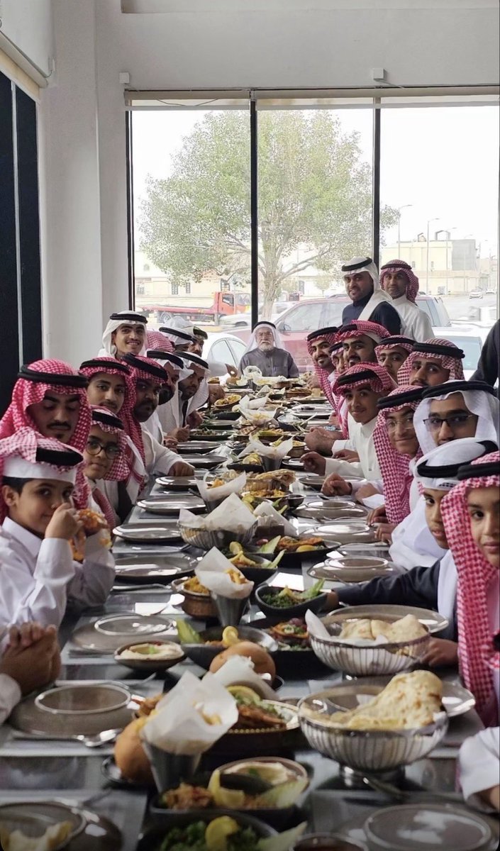 وش السالفة؟ tweet media