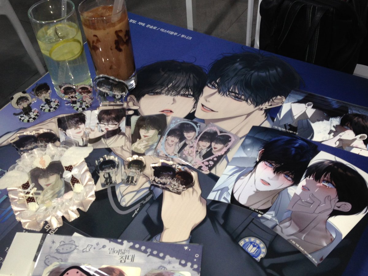 🪽♡ 👩🏻‍❤️‍💋‍👩🏻