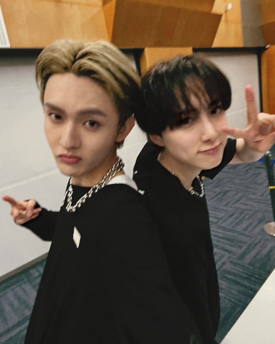 あおりんご tweet media