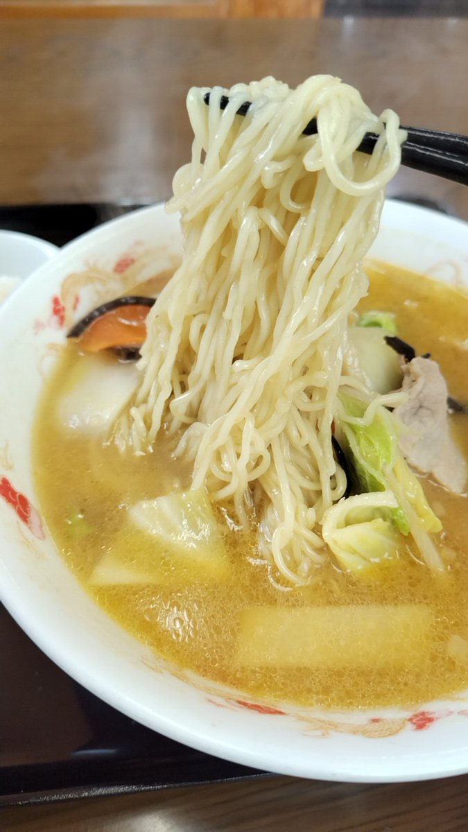ComJasu's tweet image. 今日のお昼は
秋田県
由利本荘市
#なかみち さんで
#五目味噌ラーメン
#半ライス無料
#３度目の御邪魔。
毎回ちゃんぽんを頂いてましたが
これも美味しかった！
ご馳走様でしたっ！🙌
