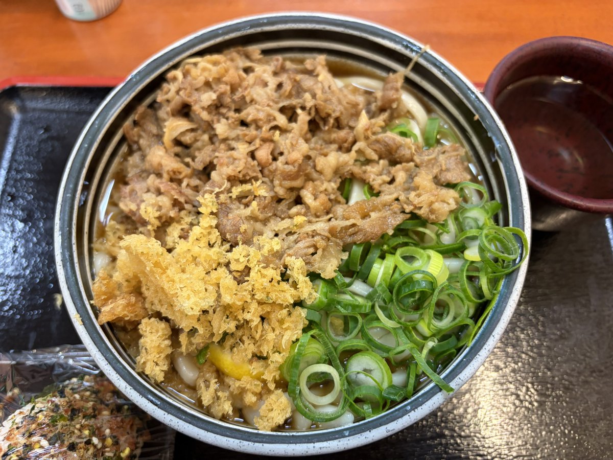 ゆりちゃん、高松RIZIN' ありがとうございました！
綿谷のうどん、またすぐ食べたくなるくらいにはうまかった！
そして、飲みすぎて話したかった人たちと話せなかったから、またすぐにいきますね！
でも、さすがに次は新しいRIZIN'かなー笑