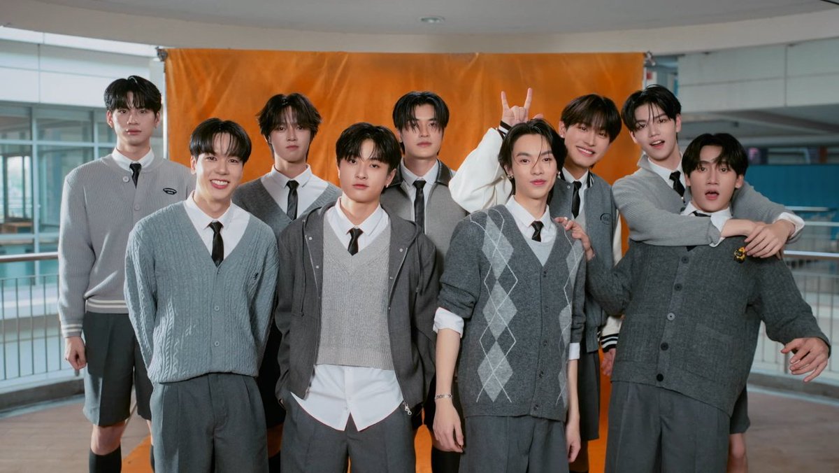 ☕。.。:+* tweet media