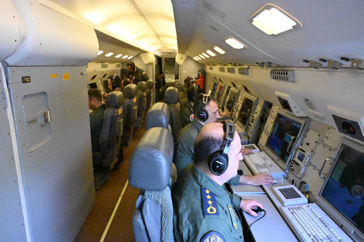 tcsavunma's tweet photo. 🇹🇷 ✈️ Türk Hava Kuvvetleri, Kıbrıs Adası’nın güneyinde Akdeniz’in uluslararası hava sahasında muharip ve destek uçaklarımız ile eğitim uçuşu icra etti.

#MillîSavunmaBakanlığı https://t.co/HC19VmnRYy