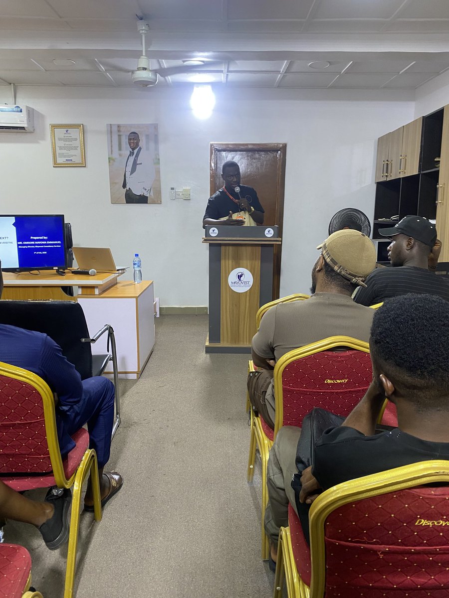 Mayovestconsul1's tweet photo. Proud moment! 🎓
Our Digital Skills Cohort graduated on Feb 7th 2026!
Your dedication paid off! We're proud to be part of your tech journey
#Mayovest #TechWithMayovest #DigitalSkills #TechGraduates https://t.co/3IFPcQYkbY