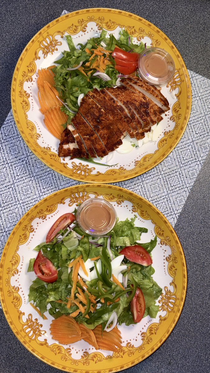 barbecuecitygh's tweet photo. Simply and healthy food options. 

Dine in
Delivery 
Pick up 

0504015432
0543467024
0247084437 https://t.co/v68mQwoNXB