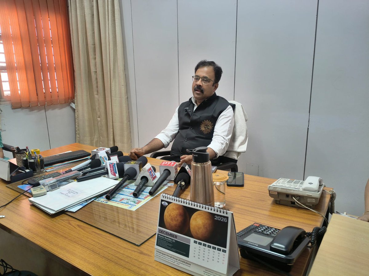 PIBGangtok's tweet photo. The media team from Sikkim today visits Bhilai Steel Plant and explored various sites , interacted with senior officials. The visit is being conducted by the Press Information Bureau. https://t.co/eenHD1VUVC
