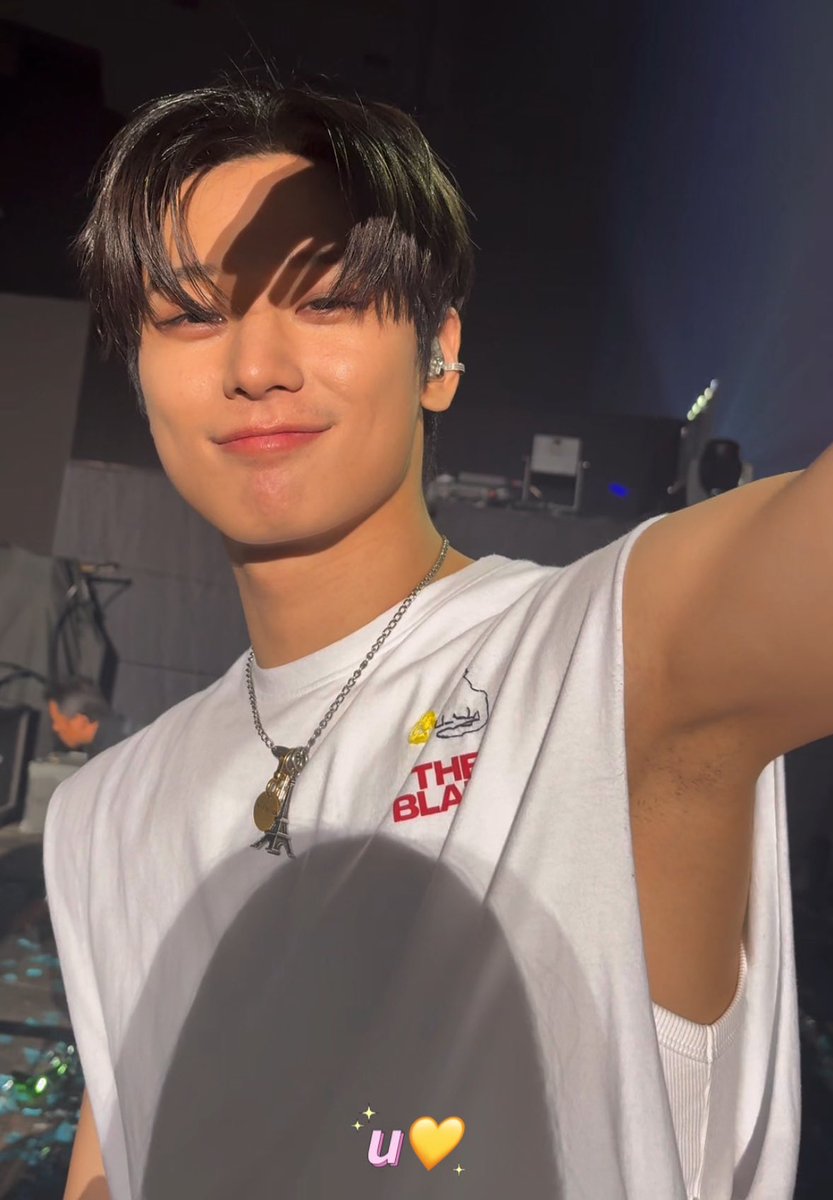 kittenzuyo's tweet image. not only the stubble but the PIT TOO!?….