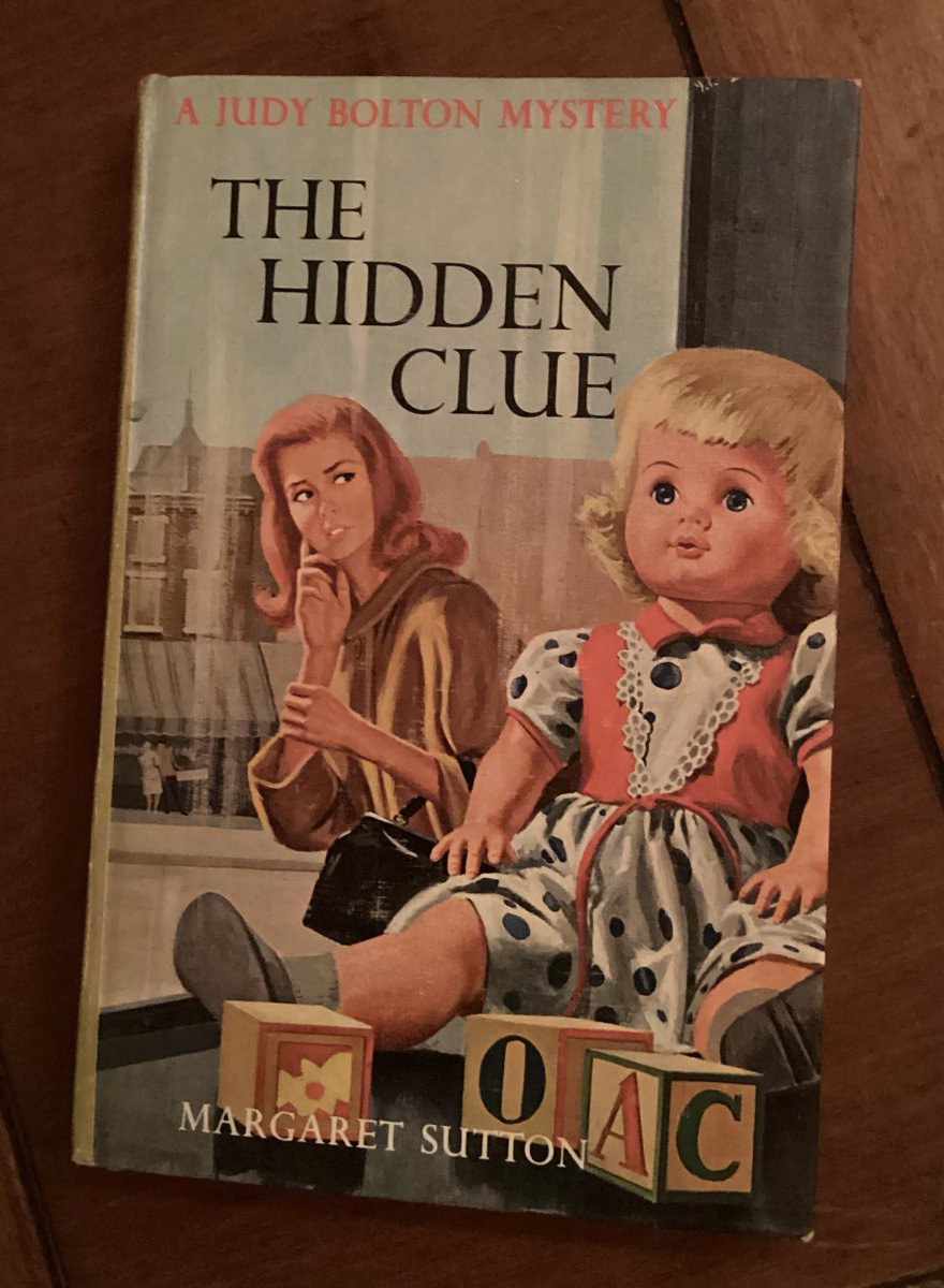 DavCTucker's tweet photo. A kid-friendly #MurderEveryMonday, courtesy of Judy B. and friend. https://t.co/4cRbdpCyKO
