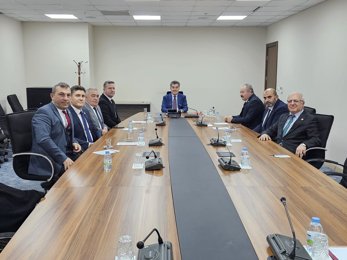 Türkiye Cumhuriyeti Hazine ve Maliye <a href="/HMBakanligi/">T.C. Hazine ve Maliye Bakanlığı</a> Bakan Yardımcımız Sayın Abdullah Erdem Cantimur ile Türkiye Emekli Uzman Erbaşlar Derneği (TEMUD) Genel Başkanı Ali Tilkici ve yönetim kurulu tarafından gerçekleştirilen görüşmede; uzman çavuşlarımızın özlük hakları, mali