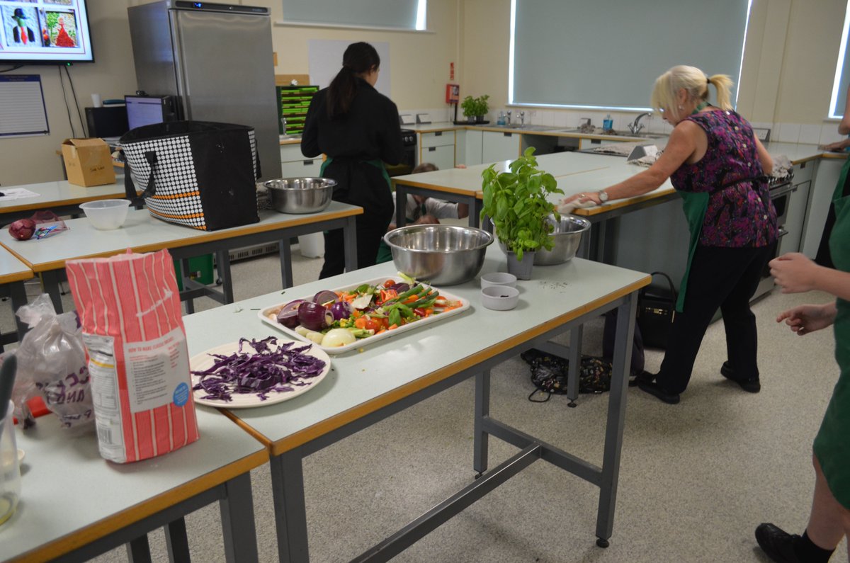 CastlefordAcad's tweet photo. 🍲 Then & Now Tuesday
From tidy aprons & basic household skills in 1906 to today’s creative, tech‑forward food lessons — our kitchens have come a long way!
The tools have changed, but the excitement of learning something new hasn’t. ✨
#ThenAndNowTuesday #FoodTech #SchoolHistory https://t.co/Fe4Gp2ikjH
