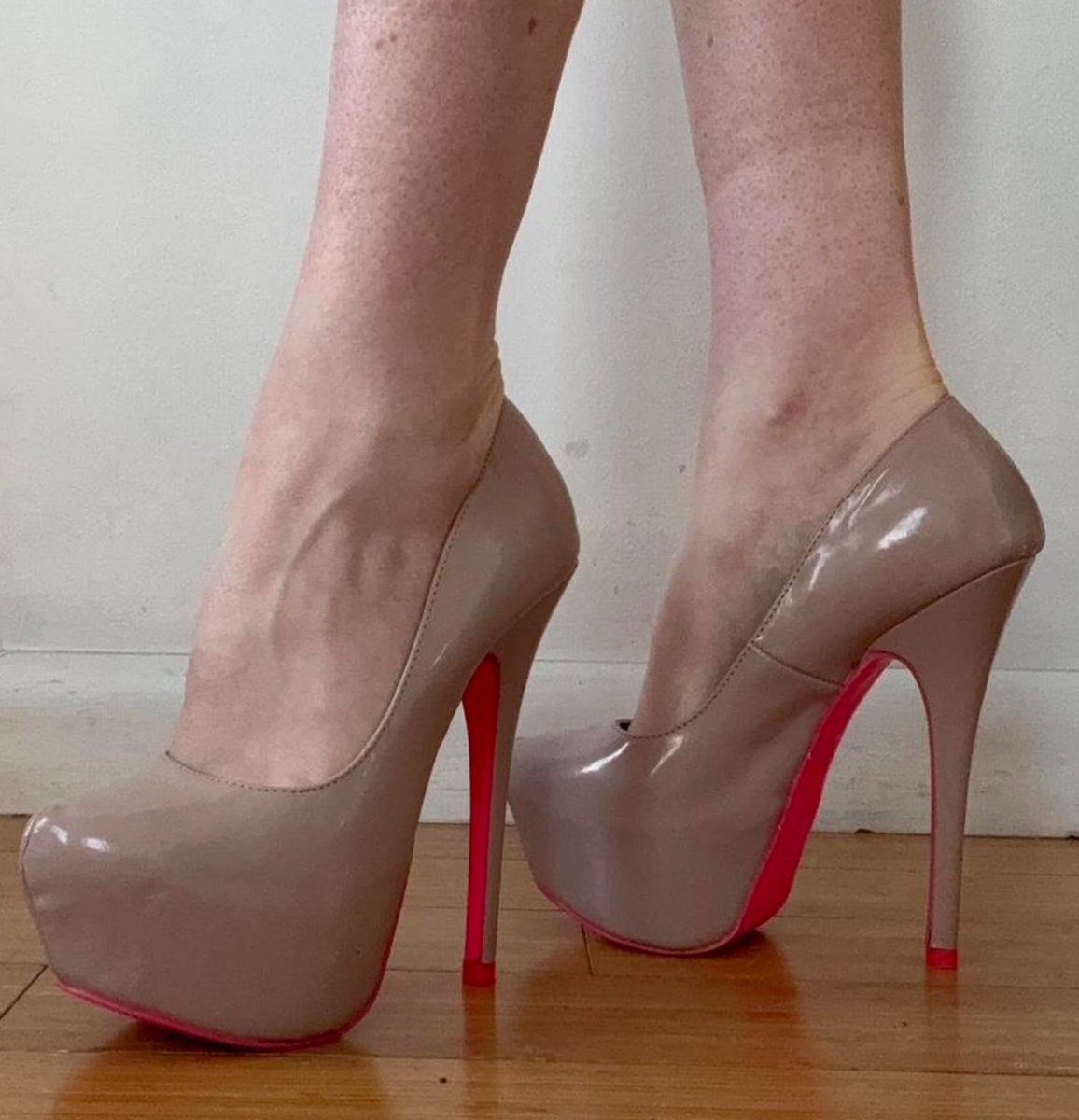 HighHeelz tweet media