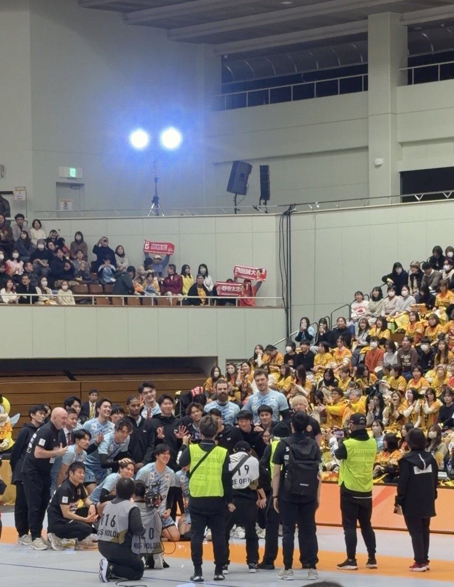 kaoyanun's tweet photo. 久しぶりの岡崎とｼﾞｪｲﾃｸﾄに興奮🏐❣️🐝
2026.2/8

#SVリーグ
#男子バレーボール
#サントリーサンバーズ
#関田誠大 https://t.co/xyDp1oQqFf