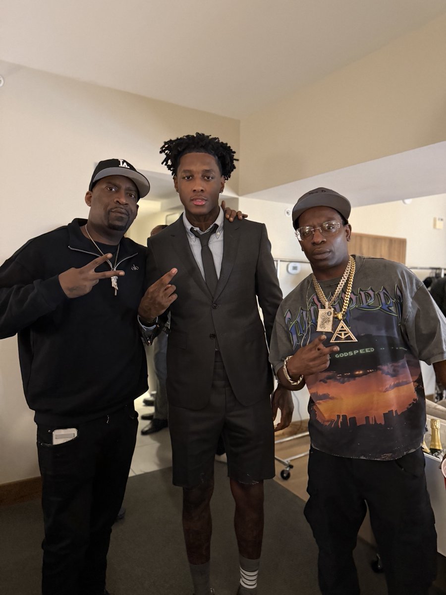 TonyYayo's tweet image. Podcast episode out now Super Bowl weekend was a movie .🍿 🍿 shout to Sauce .