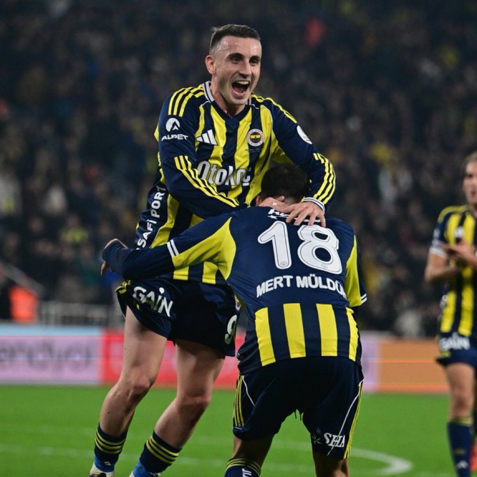 İY | Fenerbahçe 3-0 Gençlerbirliği

⚽️ 16' Talisca (P)
⚽️ 27' Kerem Aktürkoğlu
⚽️ 33' Kerem Aktürkoğlu