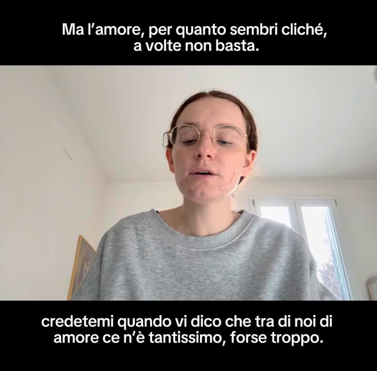 credonelKarma's tweet image. in un mondo di gente che si dedica le peggio robe dopo la fine di una relazione, siate la Giuggi che ha scritto una canzone così delicata, così pura che, nonostante parli di una rottura, mi ha fatto comunque credere nel valore dell’amore sincero