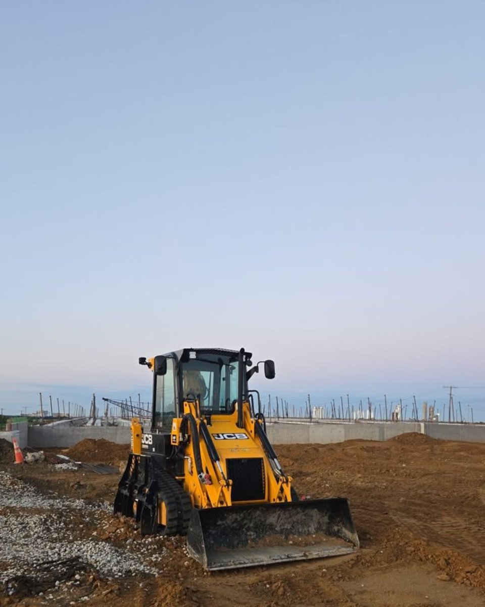 JCB North America tweet media