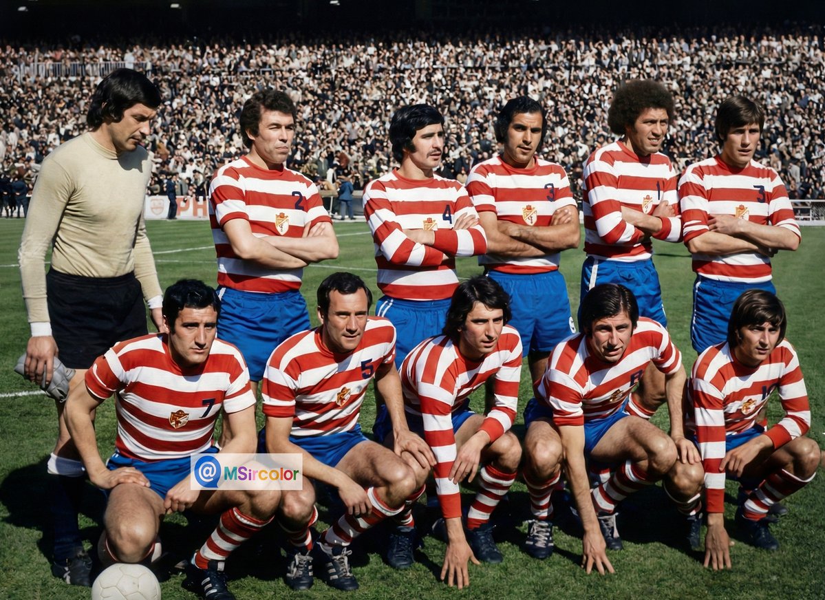 MSircolor's tweet photo. Foto coloreada del @GranadaCF partido jugado en el #SantiagoBernabeu 30-3-75 @Realmadrid 1- #GranadaCF 0, en la foto #Izcoa #Toni #Falito #Santi #MonteroCastillo #Ederra;;#Castellanos #Dueñas #Quiles #Grande y #Parits el entrenador era #Joseíto https://t.co/rYaLY7AiBJ