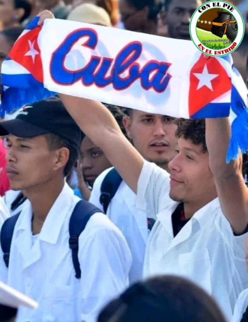 La juventud cubana es el latido de la Patria! 🇨🇺

Con firmeza en la historia, mirada en el futuro y pasión en el corazón. Aquí no hay rendición, 
Aquí no hay pausa, hay paso firme.
#CubaEstáFirme 
#ConElPieEnElEstribo