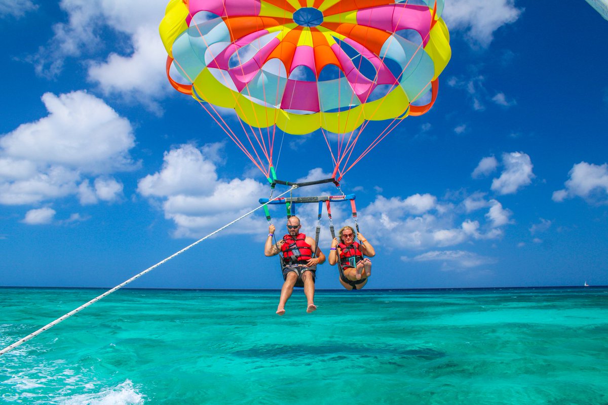 When in 📍Aruba
#parasailing #vacation #bucketlisttravel