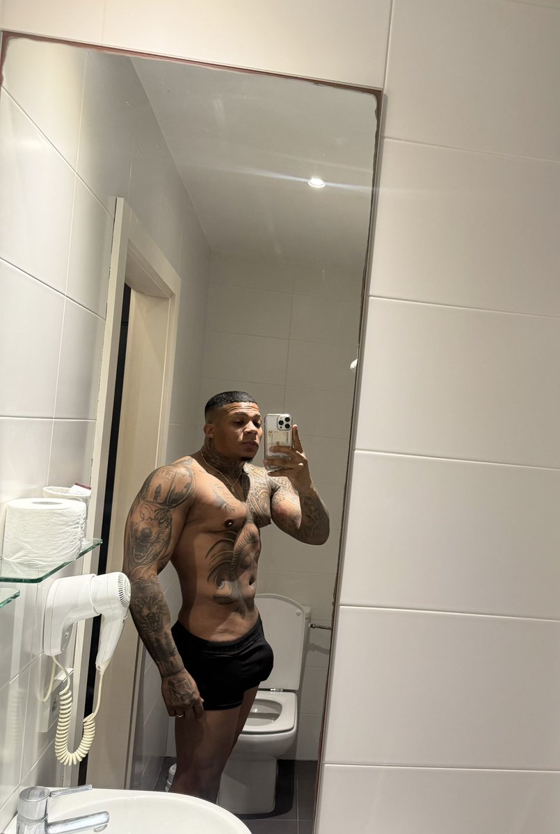 Tengo 2 video para ti gratis ✅ entra onlyfans.com/elzorro_ftt