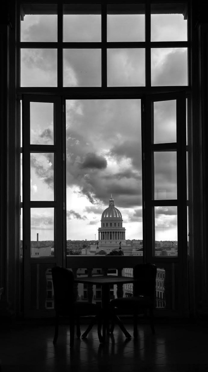 CubaPLUSMag's tweet photo. La perspectiva lo es todo.
📷 #ReynierGomez
#CubaPLUS #conocecuba #capitoliohabana #visitcuba #habanacuba https://t.co/rObRWoGT3O