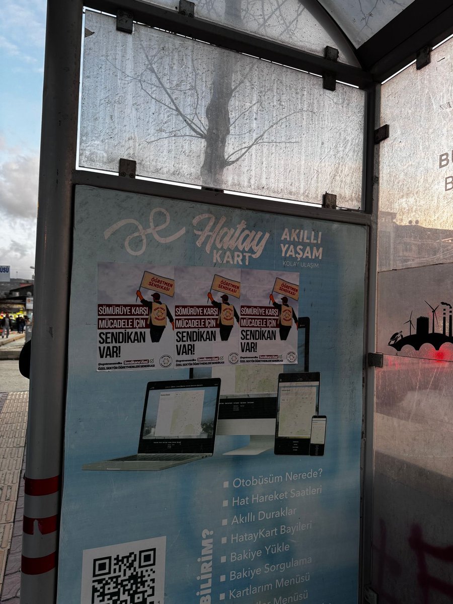 Hatay | Samandağ

▪️6 Şubat depremiyle derinden etkilenen illerden biri olan Hatay’da depremin üzerinden 3 yıl geçmesine rağmen özel sektör öğretmenleri eskisinden zor şartlarda çalışmaya mahkum ediliyor.
▪️Ulaşım, ev, elektrik, su, temiz hava sorunlarıyla birlikte yaşam