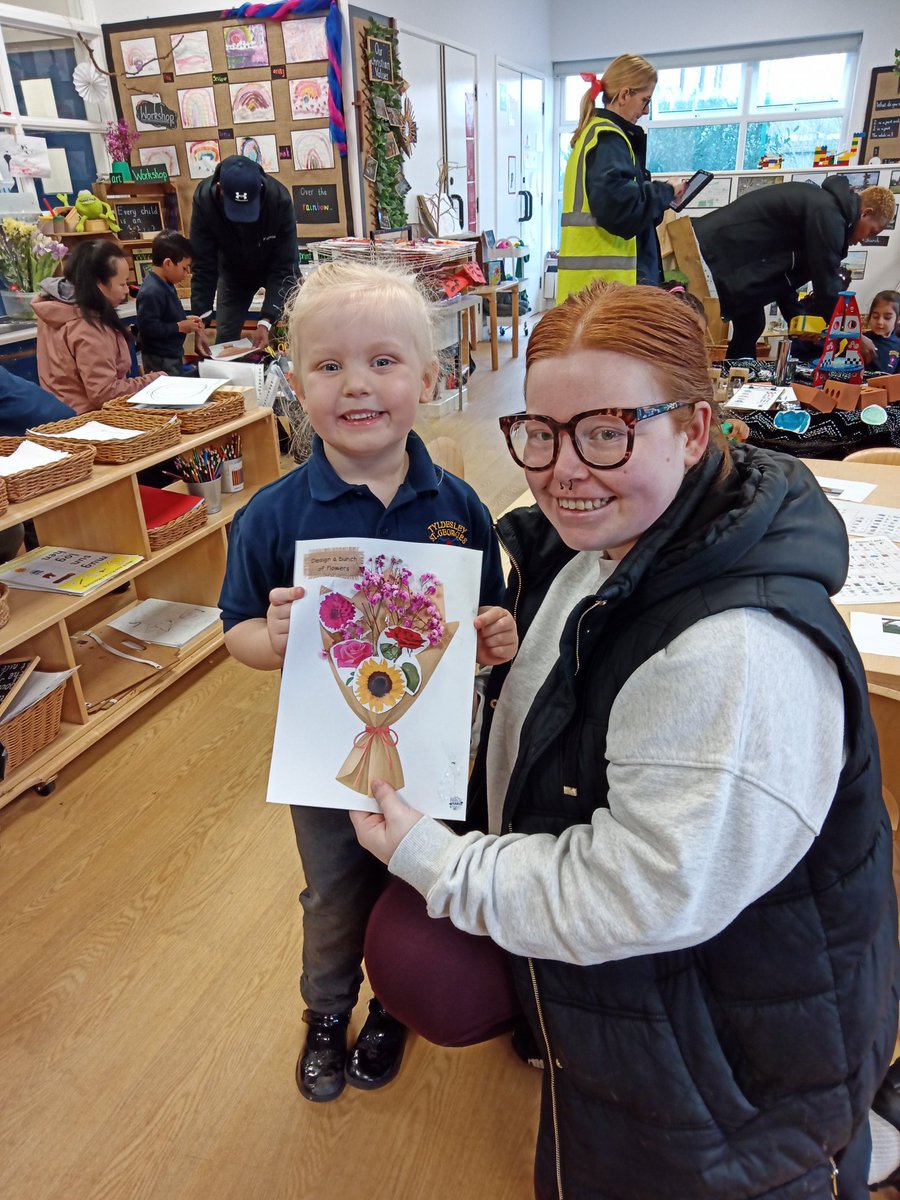 Miss Taylor tweet media