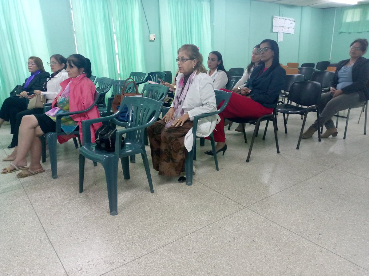 📢El desarrollo de proyectos de investigación se promueve en el #HospitalGuevara. La Dra. Erlinda Ricardo Mora presentó su proyecto titulado: Diagnóstico precoz del cáncer de piel como parte de la Jornada Provincial de Dermatología #HospitalGuevara #CubaVencerá <a href="/DirGestionTunas/">Directora de Gestión Sanitaria DGS Las Tunas</a>