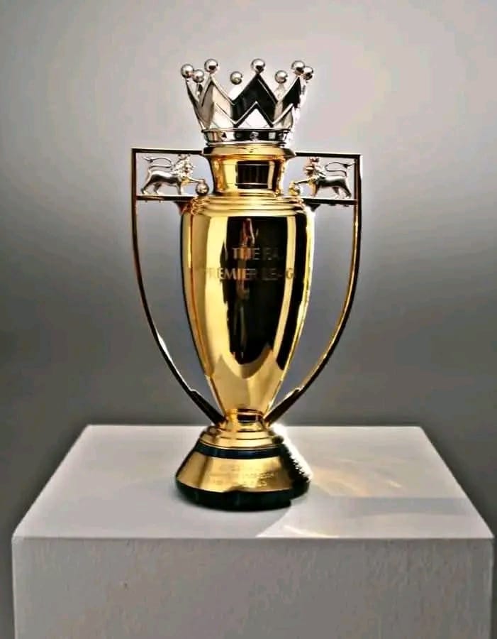 SIRK18757's tweet photo. This is why clubs are jealous of Arsenal . The only club with a Golden Premier League Trophy .🥇 💪

Since they can't get this they will keep on hating us 😏 https://t.co/tGksUqaFza