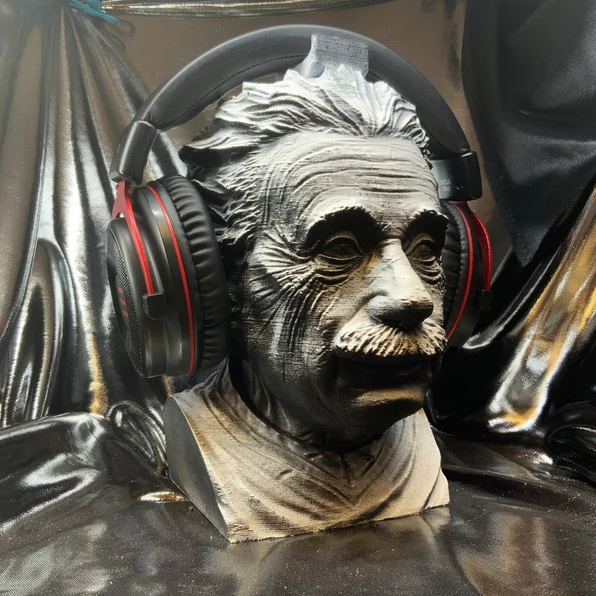ss7Ska's tweet photo. STUDIO UPDATE: Our submission for On Safari with This Is Ska is nearly done! The new track is titled "Evolution." We're so excited to have been selected to contribute new music to this collection compiled by Middagh Goodwin of @thisisskaradio!
#skamusic #newmusic #onsafari https://t.co/XrYVMO8K4u