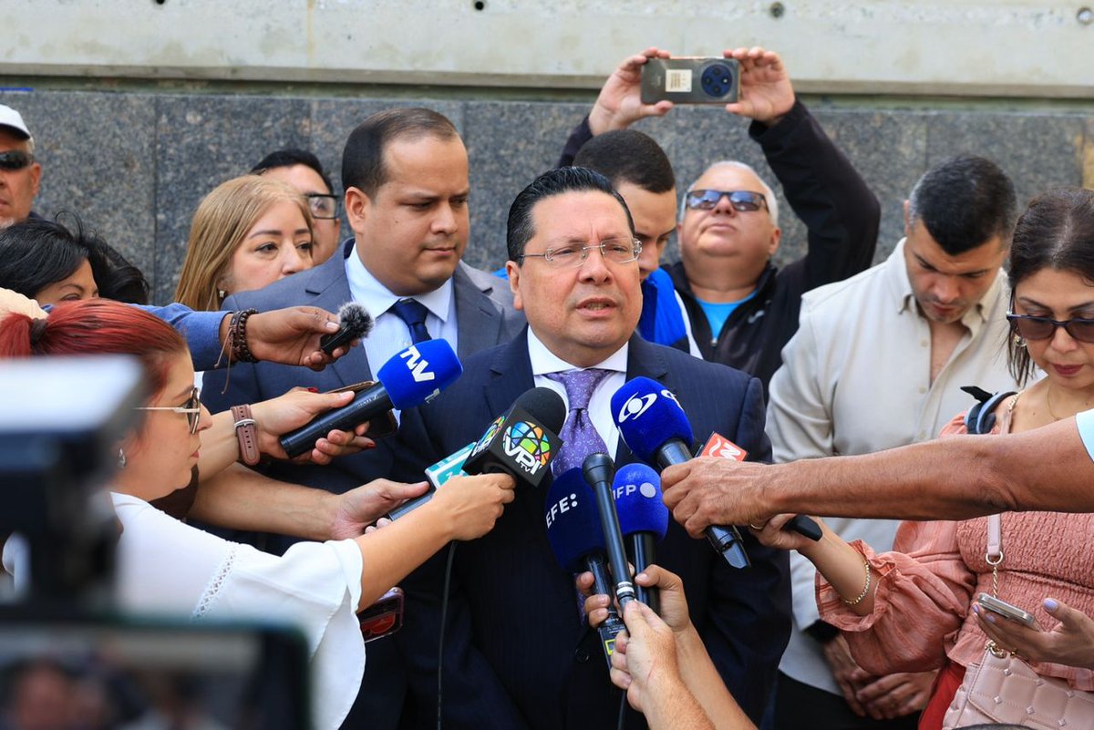 #ENVIVO 🇻🇪 | Omar Mora Tosta, abogado defensor de DDHH desde Pnud Caracas.

"Hay mecanismos procesales que pueden resolver esta situación inmediatamente. 

Sin justicia y con impunidad, nunca avanzaremos como sociedad. Estamos dispuestos a seguir aportando con información para