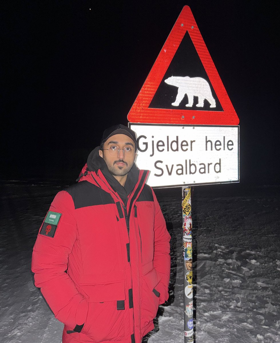 باور كمستكا tweet media