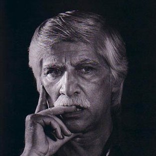 "مردم برای انبوهی هواداران حزب و برای انبوه دیگری پیروان و پُرکنندگان مسجدها بودند. ایران مردم دیگری هم دارد که حافظهء تاریخی دست‌ جمعی ‌شان، با همهء دستکاری ها، هنوز کاملا ویران نشده."

و همین حافظه تاریخی ایران را نجات می‌دهد.

#ایران 
#بهرام_بیضایی