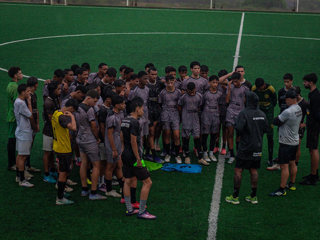 Atleta_Network's tweet photo. 🌍 How blockchain is creating real opportunities for kids through football

1/7