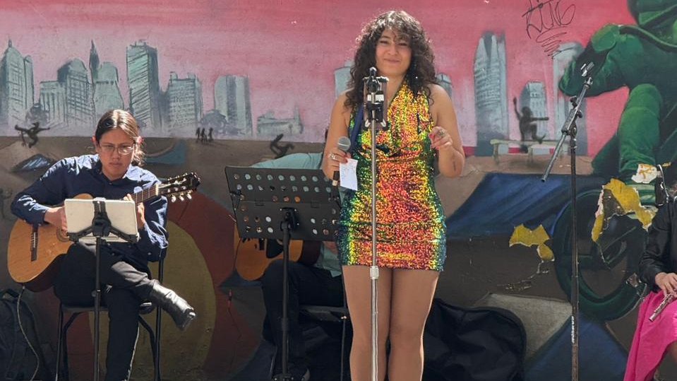 Historia que se camina, se escucha y se comparte. ✨
Gracias por acompañarnos en la celebración del Aniversario de la Colonia Roma en Plaza Morelia.
Seguimos construyendo comunidad.