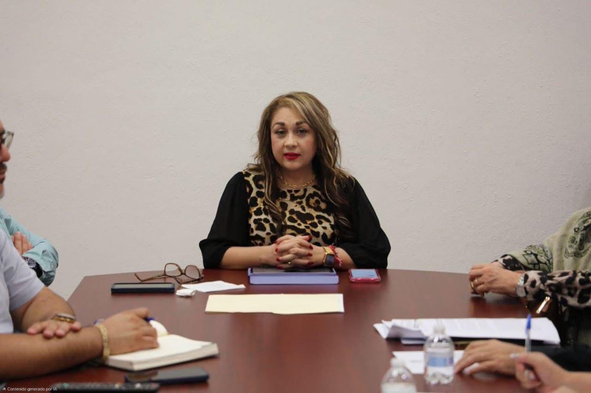 tribunalbcs's tweet photo. ⚖️📁 #AgendaInstitucional | Se llevó a cabo la Primera Sesión Ordinaria del Grupo Interdisciplinario de Archivos, presidida por la Magistrada Presidenta del Honorable Tribunal Superior de Justicia y del Consejo de la Judicatura del Estado de Baja California Sur, Claudia Jeanette Cota Peña. 

Durante esta sesión, la Magistrada Presidenta estuvo acompañada por la Jueza Consejera Elizabeth Castro Cadena, el Consejero Anselmo Santo Mendoza Morales y directivos de esta institución.

Este espacio de trabajo permitió avanzar en la consolidación de acciones orientadas a una administración archivística eficiente, ordenada y alineada con las disposiciones normativas vigentes, en beneficio de una justicia más organizada, accesible y confiable para la ciudadanía. 📘🤝
.
.
#PoderJudicialBCS #AgendaInstitucional #Archivos #Transparencia #PoderJudicialPresente