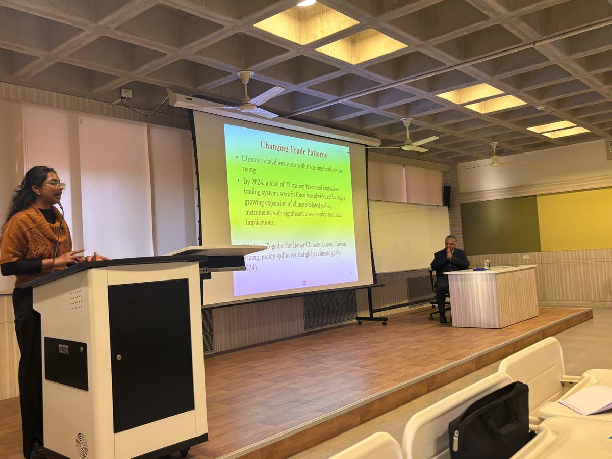 SIPS_NU's tweet photo. SIPS was privileged to engage with VC Prof. @Sachin_Chat on International Economics lectures, unpacking trade theories, BoP crises, WTO/IMF failures that fuel tariff &amp; trade wars, &amp; India-EU FTA &amp; India-US deals. 
We thank him for his invaluable time.
@nalanda_univ @rrchaturvedy https://t.co/UrFAru32Em